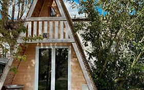 Le Chalet Tipi avec jacuzzi et jardin